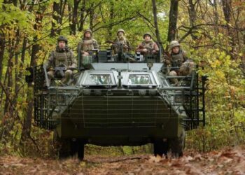 ЗСУ отримали нові українські бронетранспортери БТР-4Е (ФОТО)