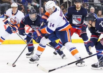 НХЛ: Рейнджерс здолали Айлендерс, Вінніпег обіграв Тампу