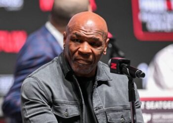 Оскар Де Ла Хойя назвав умову для перемоги Майка Тайсона в бою з Полом