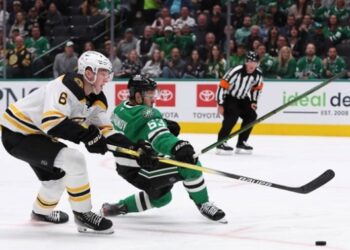 НХЛ: Баффало в овертаймі обіграв Сент-Луїс, Даллас “знищив” Бостон