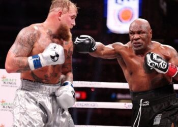 Майк Тайсон зазнав поразки у бою з Джейком Полом