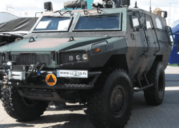 Українські військові отримають сучасні бронеавтомобілі підвищеної прохідності «Зубр» (ФОТО)