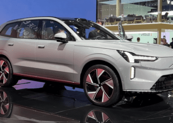 Система розуміння водія Volvo EX90 – один із найкращих винаходів 2024 року за версією TIME