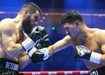 Бернард Гопкінс оцінив рішення суддів у бою Бетербієв – Бівол: “Я неодноразово переглядав поєдинок”