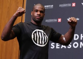 Леннокс Льюїс назвав нового короля боксу – колишній суперник Усика