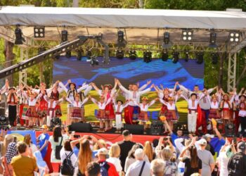 Дитячий танцювальний ансамбль із Шостки виступив на міжнародному фестивалі у Туреччині + Фото
