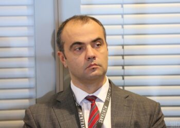 Екс-глава української ГТС Макогон втік за кордон, оформивши “відрядження”, – політолог