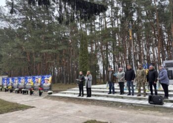 Герої живі, поки жива пам’ять про них: на Конотопщині відкрили Алею Героїв