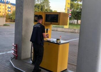 На Сумщині викрили схему виготовлення і реалізації неякісного пального в промислових масштабах