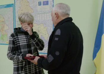 Очільник ОВА передав державну нагороду матері полеглого Героя з Шосткинщини + Відео