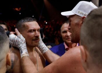 Олександр Усик розповів, про що він думав після завершення бою з Ф’юрі