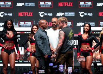 Оскар Де Ла Хойя назвав умови для перемоги Майка Тайсаона в бою з Джейком Полом