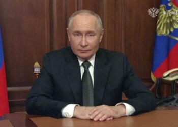 Путін стверджує, що ”попереджатиме українців” про застосування ракет ”Орєшнік”