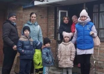 Родина з прикордоння Сумщини знайшла прихисток у Хмелівській громаді + ФОТО