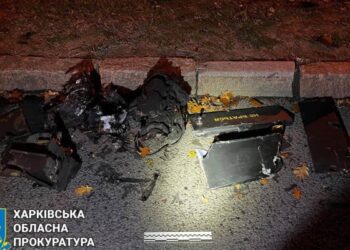 Росіяни вдарили по Харкову: 3 постраждалих, пошкоджена багатоповерхівка  