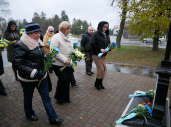 ШАНА ГЕРОЯМ УКРАЇНИ: У РОМЕНСЬКІЙ ГРОМАДІ ВІДЗНАЧИЛИ ДЕНЬ ГІДНОСТІ ТА СВОБОДИ