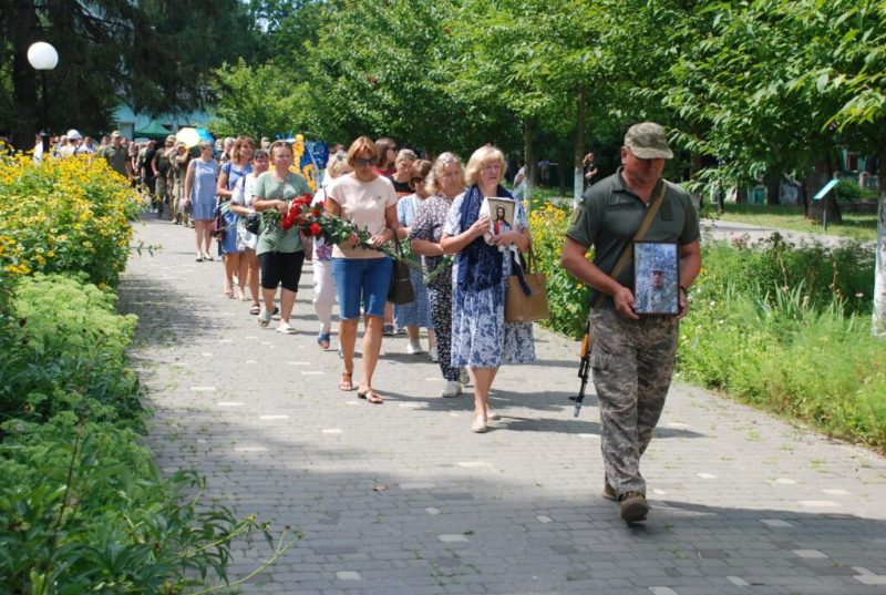 Шосткинська громада вкотре пізнала непоправної втрати: внаслідок штурмових дій на Донеччині загинув командир механізованого взводу, старший сержант Віталій Гордієнко