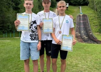 Шосткинські спортсмени-лижеролери повернулися з Всеукраїнських змагань з нагородами