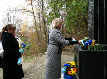 ТРАГІЧНІ СТОРІНКИ ІСТОРІЇ: 10 ЛИСТОПАДА МИНАЄ 83 РОКИ З ЧАСУ МАСОВОГО РОЗСТРІЛУ ЄВРЕЇІВ БІЛЯ СЕЛА ПІСКИ