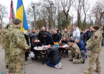 У Глухові попрощалися із героєм Андрієм Куропатенком