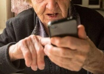 У Конотопі 72-річна жінка довірилась аферисту і втратила 215 тис грн