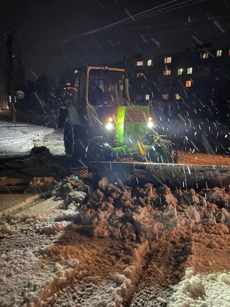 У Кролевці приступили до очищення доріг від снігу