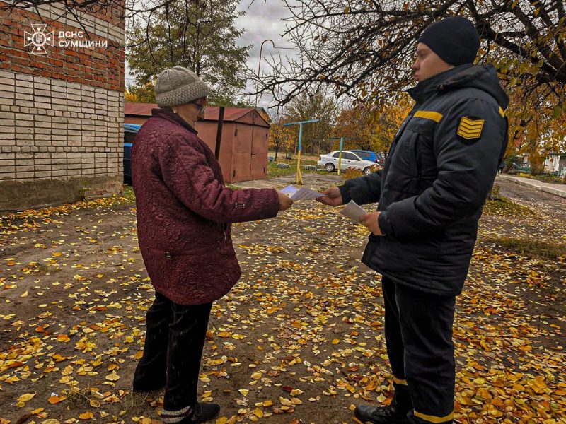 У Недригайлові рятувальники  навчали громадян правилам безпеки + ФОТО