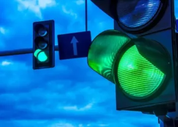 У поліції зробили заяву щодо смарагдового кольору світлофора – просто колір буде більше насиченим