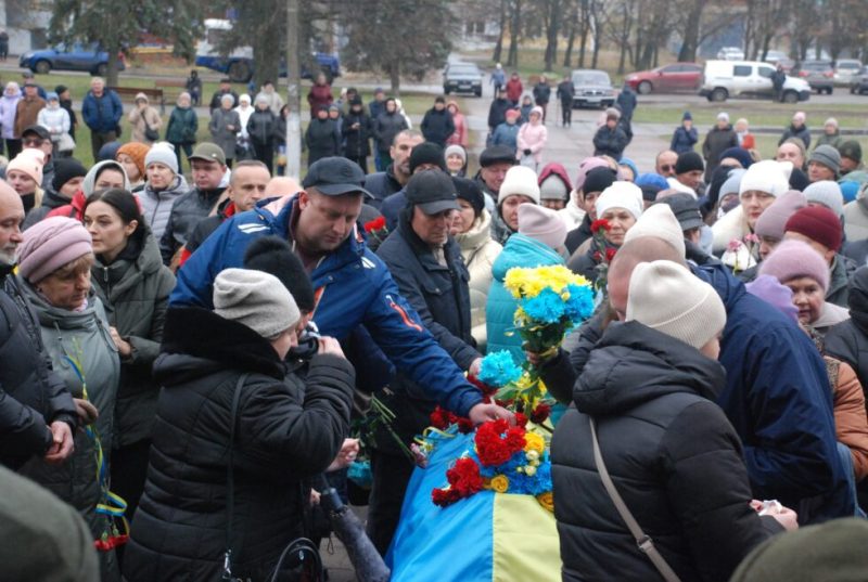 У Шостці попрощалися з полеглими героями: Сергієм Цигипою та Сергієм Дмитроченком