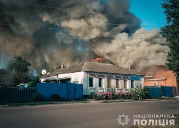 У Великописарівській громаді від обстрілу з росії постраждало подружжя пенсіонерів: жінка загинула, чоловік поранений
