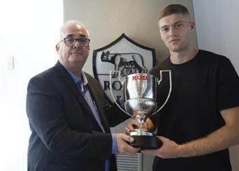 ВІДЕО. «Це не мій трофей». Довбик отримав нагороду топ-бомбардиру Ла Ліги