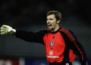 ВІДЕО. Найкращі сейви. Динамо привітало екс-кіпера Віталія Реву з 50-річчям