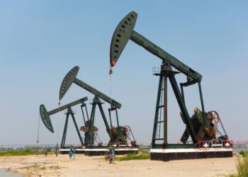 Загострення війни в Україні призвело до стрибка цін на нафту, – Reuters