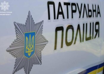 У Сумах 21-річний водій їздив без прав та з підробленим водійським