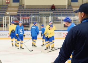 Збірна України з хокею розпочала збір перед контрольними матчами з Польщею