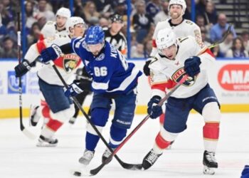 НХЛ: Флорида здолала Тампу