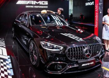 Mercedes готує три люксові новинки – S 700, S 800 та S 900