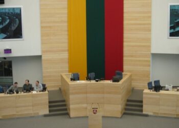 Литва ще на рік продовжить санкції проти росіян і білорусів