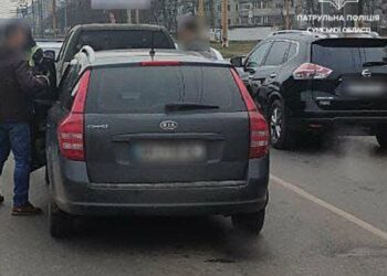 У Сумах на Героїв Крут пʼяний водій вчинив автопригоду