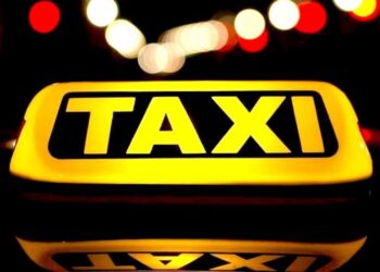 Навіщо австралійські таксисти возять сіно в багажнику автомобіля