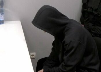 На Сумщині обрано запобіжний захід чоловікові, який у пункті незламності пограбував вчительку