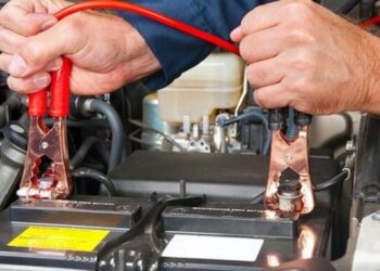 Фатальні помилки під час «прикурювання» автомобіля, яких припускаються навіть бувалі водії