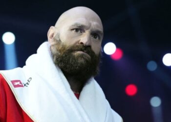 Холіфілд звернувся до Ф’юрі після його поразки в реванші з Усиком