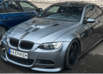 В Україні помітили дуже рідкісний спорткар BMW (ФОТО)