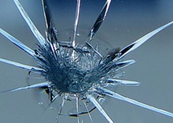 Де водіїв узимку штрафують на 9 тис. гривень за тріщину на лобовому склі