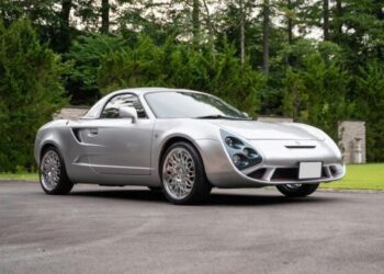 В інтернеті показали маловідомий спорткар Toyota з незвичним італійським дизайном (ВІДЕО)