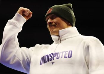 Усик розповів, кого зі своїх британських суперників не вважає другом