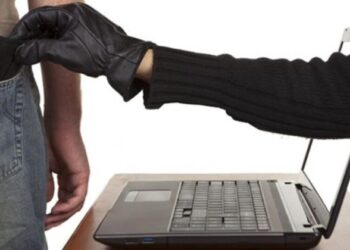 Хотіли купити авто з-за кордону: поліцейські Сумщини встановлюють зловмисників, які ошукали двох жителів області на понад 224 тисячі гривень