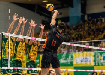 Кажани покусалися, але не змогли перемогти Варту в Плюс-Лізі