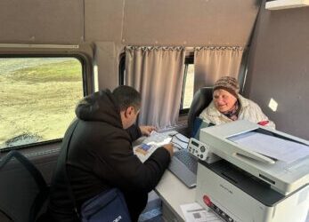 МОБІЛЬНИЙ ЦНАП: ЗРУЧНИЙ СЕРВІС ДЛЯ КОЖНОГО МЕШКАНЦЯ РОМЕНСЬКОЇ ГРОМАДИ